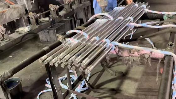 Comprar Haste de pistão cromada de comprimento padrão 1000mm - 8000mm com dureza HRC 60-65 e retidão de precisão 0,2 MM/M para cilindros hidráulicos Fabricação em linha