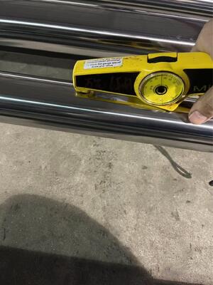 Comprar Haste de Pistão Cromada CK45 com Dureza HRC 55-63 e Rugosidade Superficial Ra 0.2-0.4 para Cilindros Hidráulicos Fabricação em linha